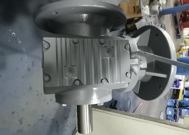 通砂光機減速電機，S型自鎖減速機帶電機